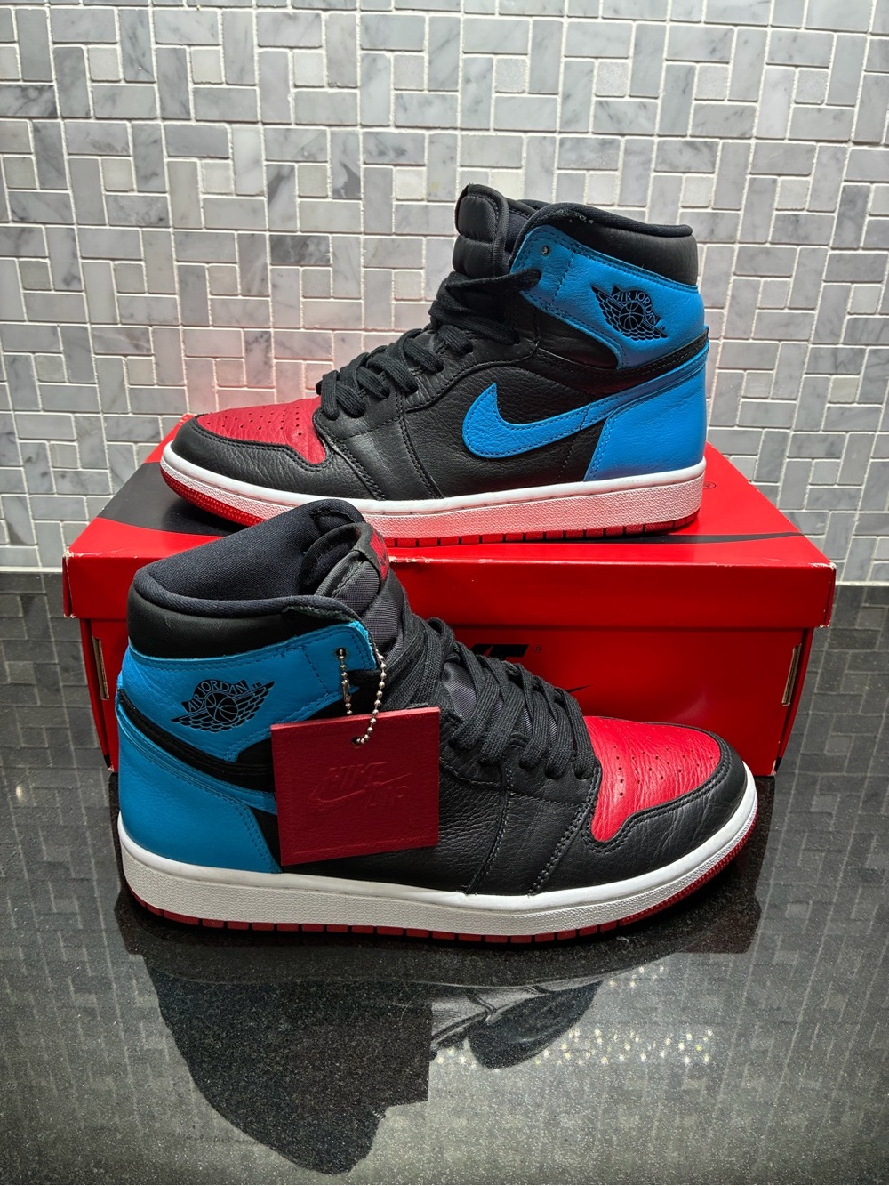 Air Jordan 1 High OG UNC to Chicago Women’s Size 10 CD0461-046